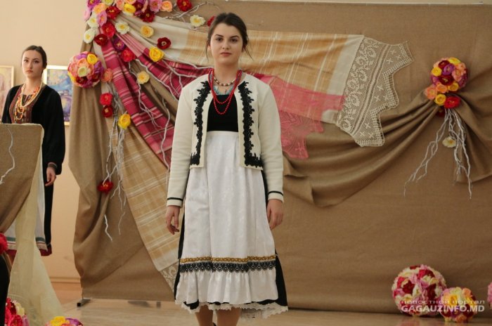 Народ гагаузы Наряды