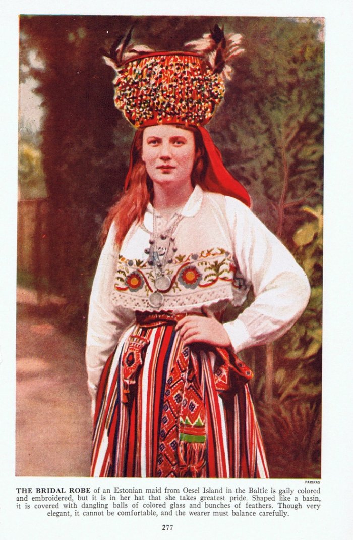 Традиционные костюмы Эстонии