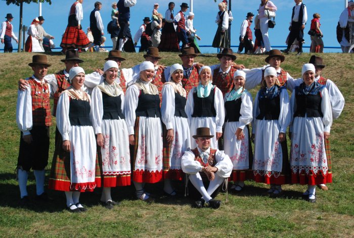 Эстонский народный костюм