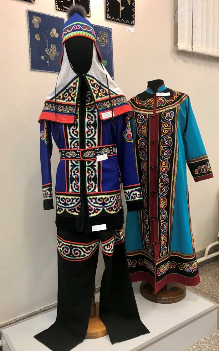 Национальный костюм нанайцев охотников в Приамурье