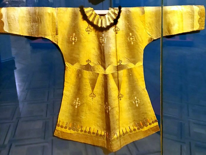 Костюм из рыбьей кожи