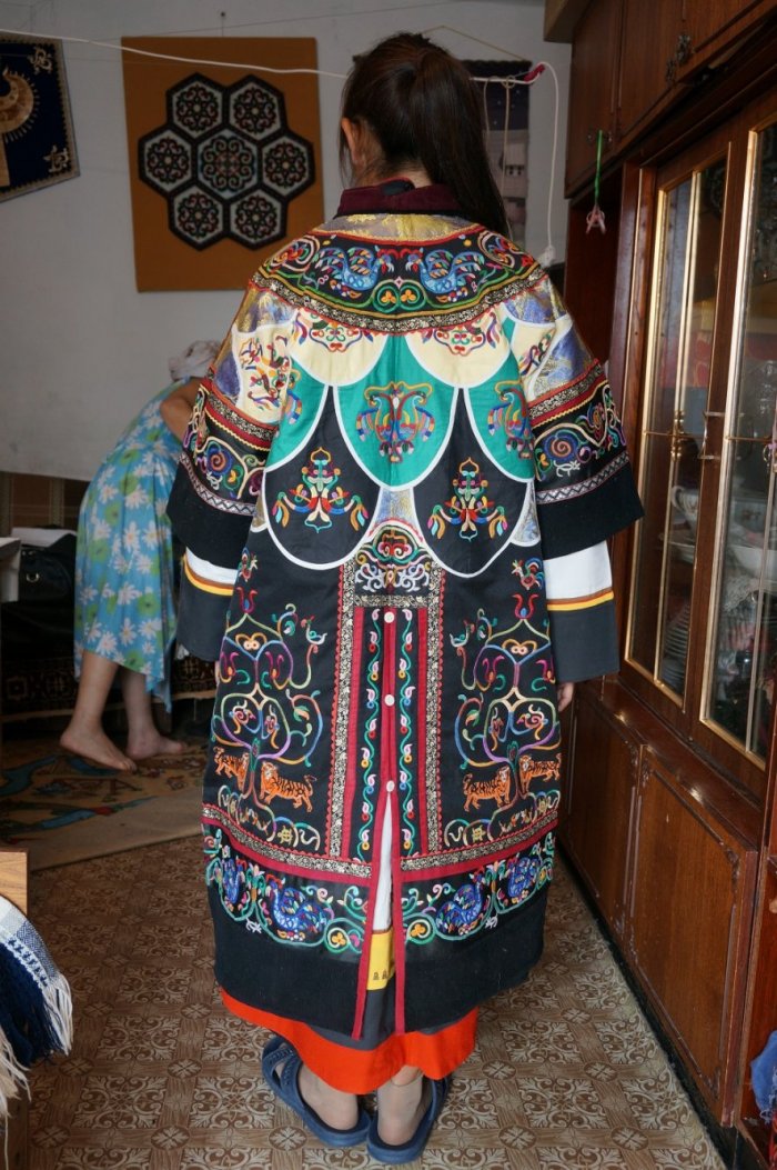 Свадебная одежда нанайцев