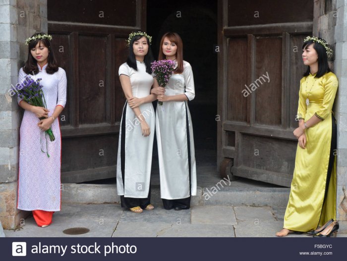 Дети Вьетнама в национальной одежде