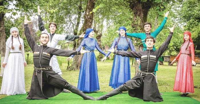 Абхазия кавказское застолье