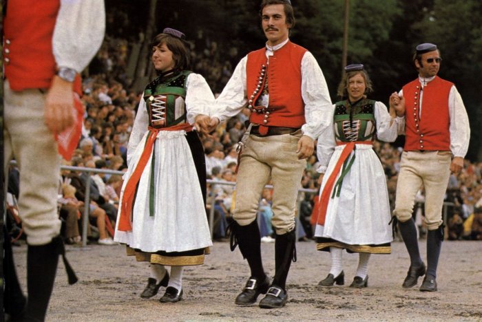 Шлезвиг Гольштейн национальные костюмы