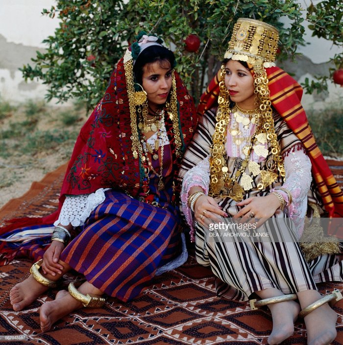 Берберы национальный костюм