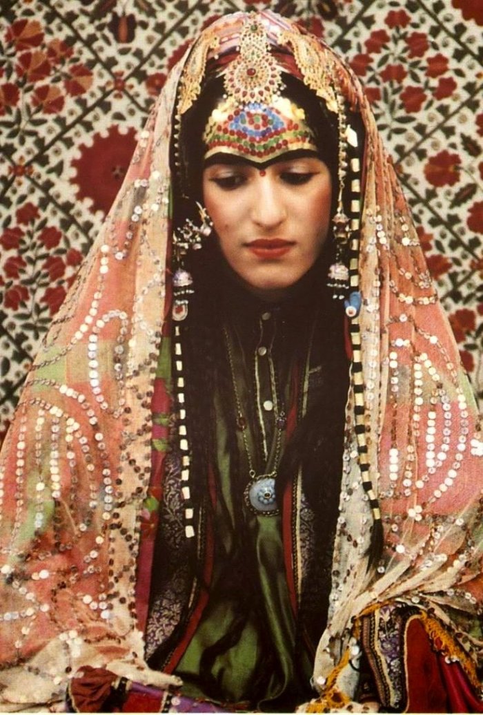 Таджикские женские платья