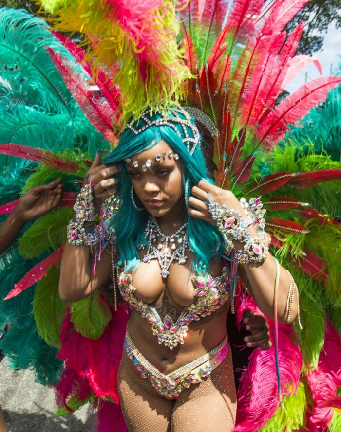 Rihanna Барбадос карнавал