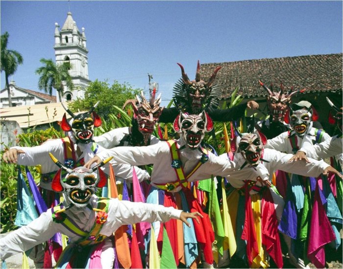 Национальные костюмы Латинской Америки