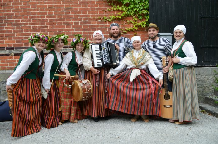 Традиционный бельгийский костюм