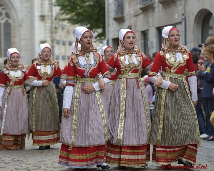 Швейцарская Национальная одежда