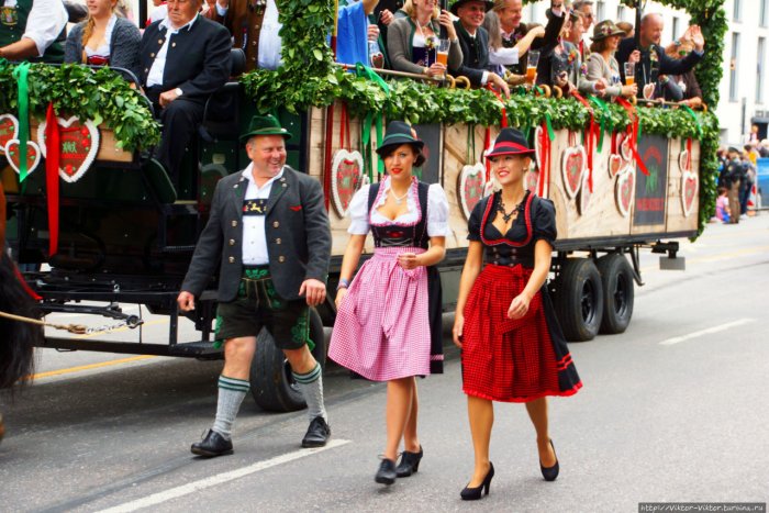 Октоберфест в Германии костюмы