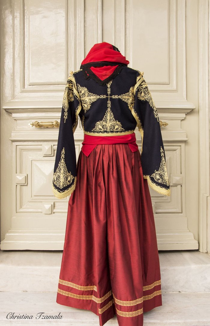 Греческая женская Национальная одежда