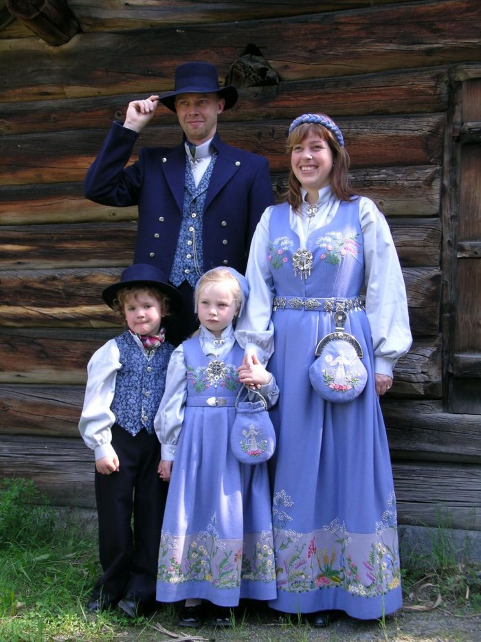 Норвежский женский национальный костюм Нурланн