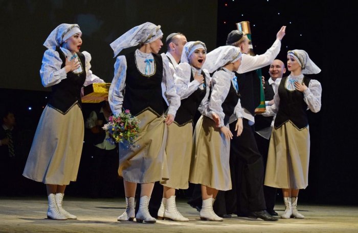 Еврейский национальный танец