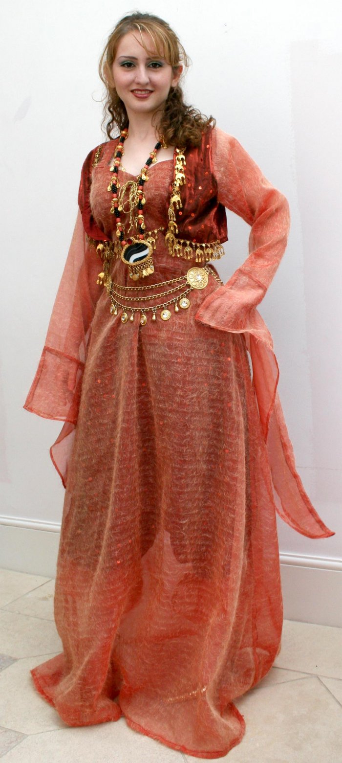 Усатые курды