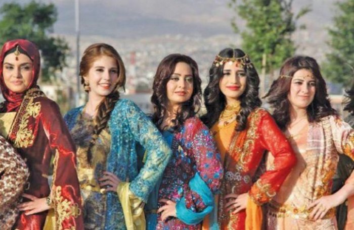 Ассирийские девушки