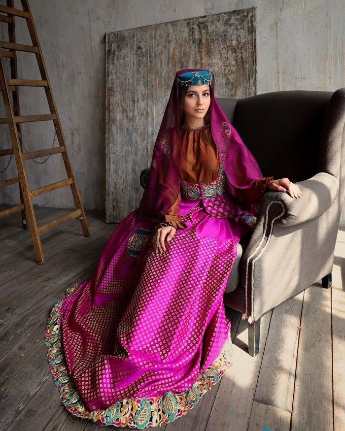 Azerbaijan Traditional cout