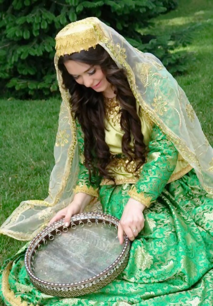 Народный костюм Ирана