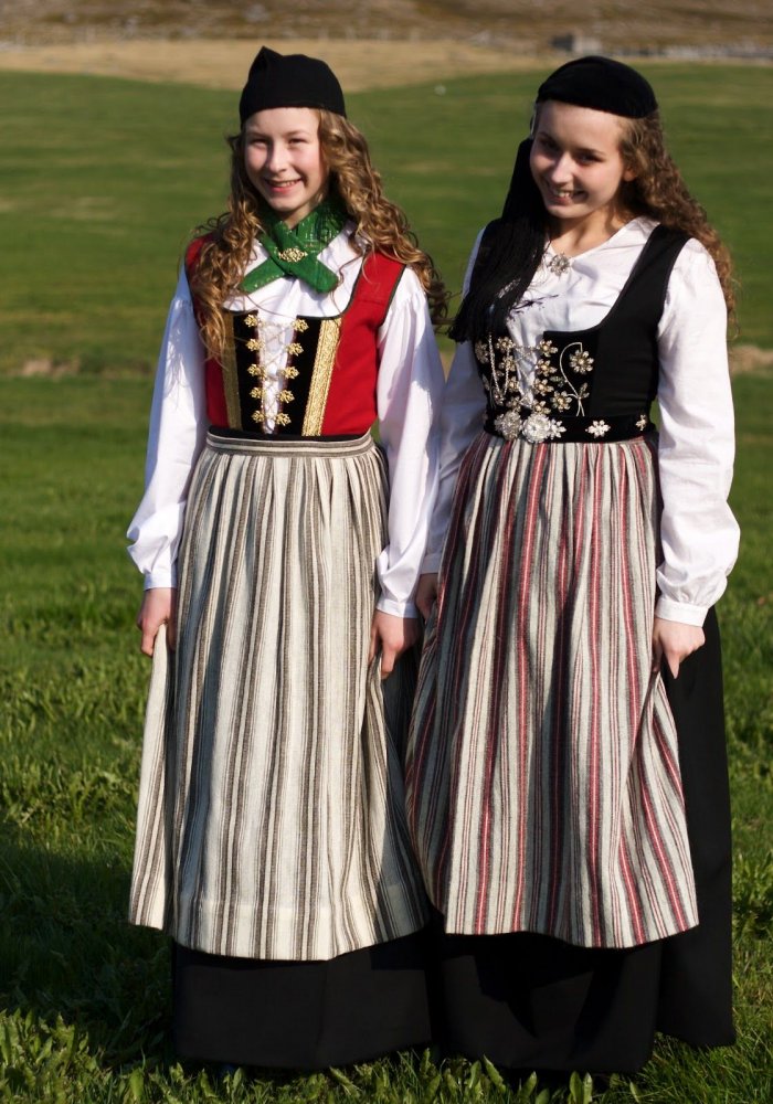 Исландия Национальная одежда фьйоудбунингюринн