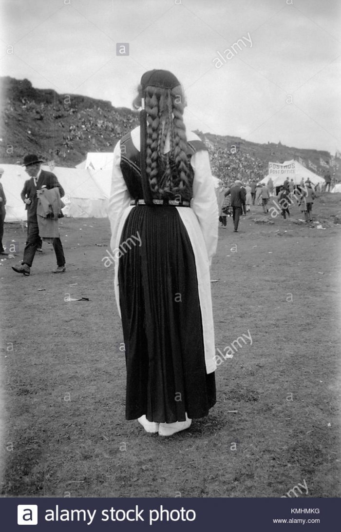 Датчанка в национальном костюме