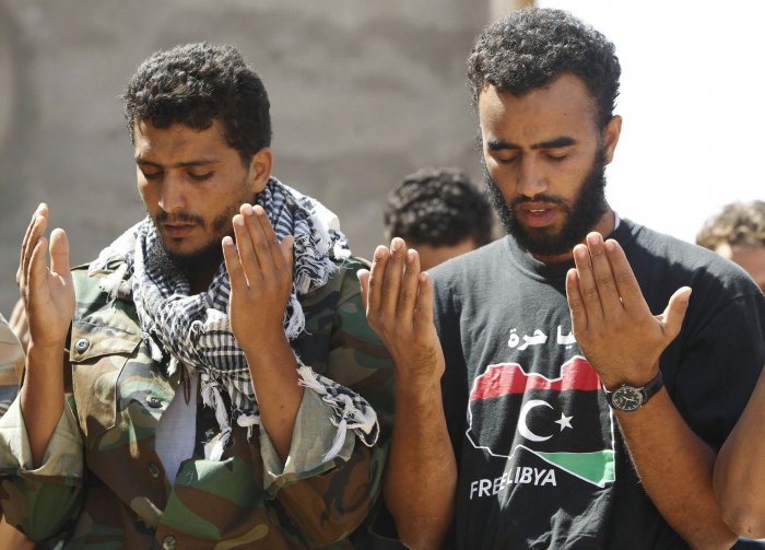 Индийский национальный костюм мужской Киркоров