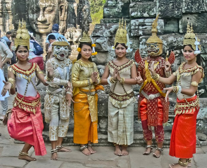 Царство кхмеров одежда