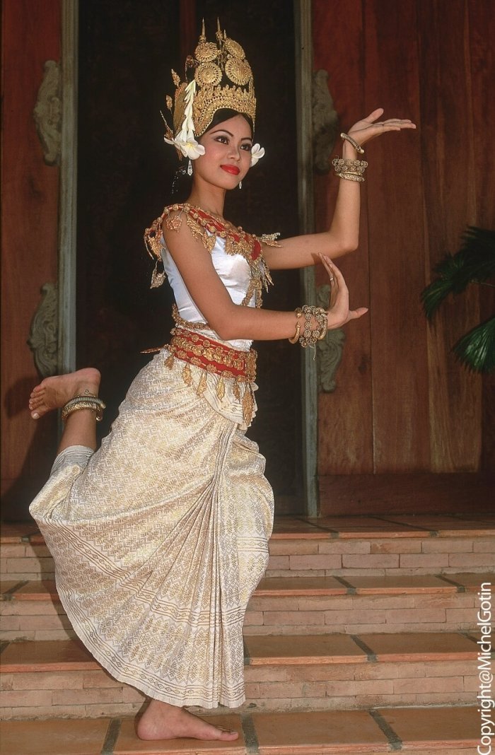 Кхмерская одежда