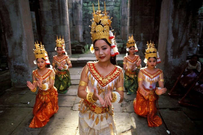 Камбоджа национальный костюм