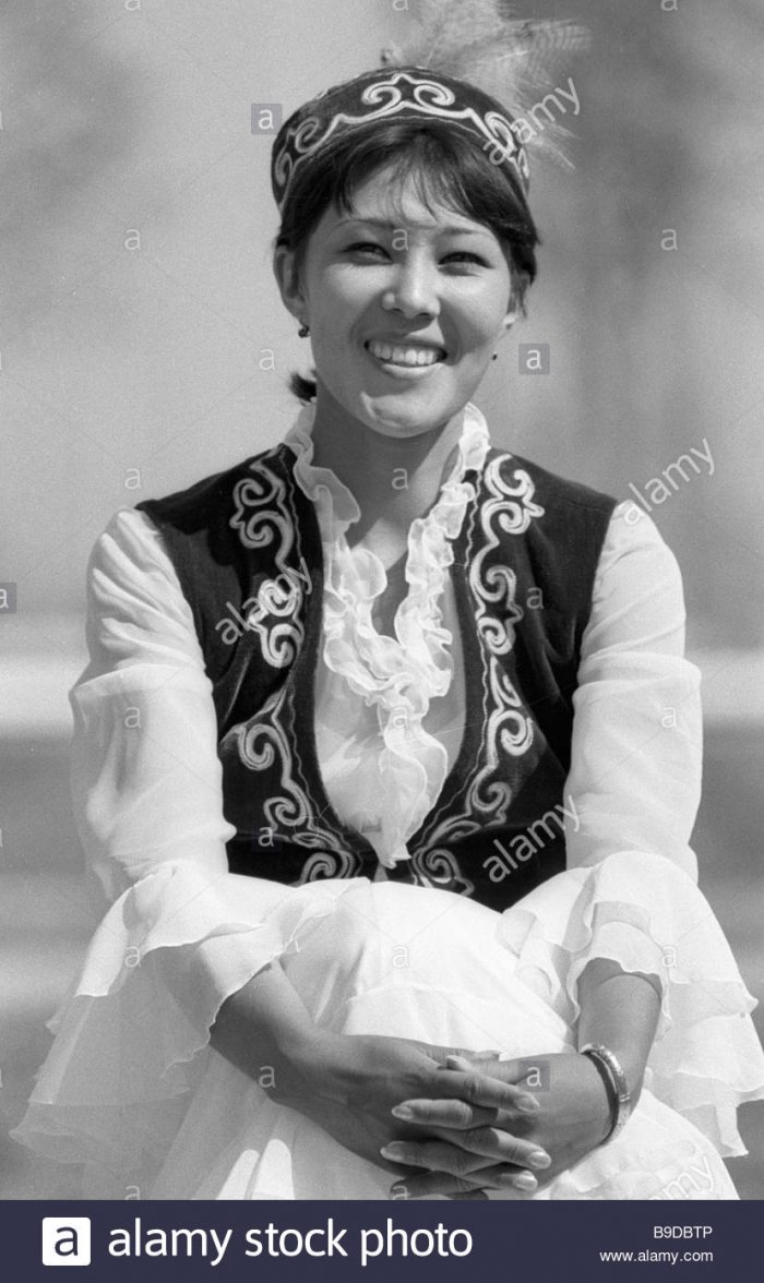 Киргизский костюм для девочки