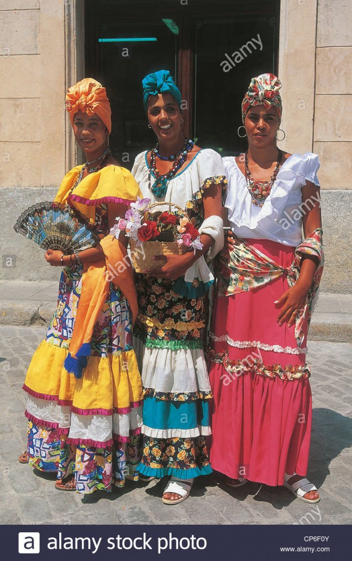 Национальная одежда Кубы для женщин