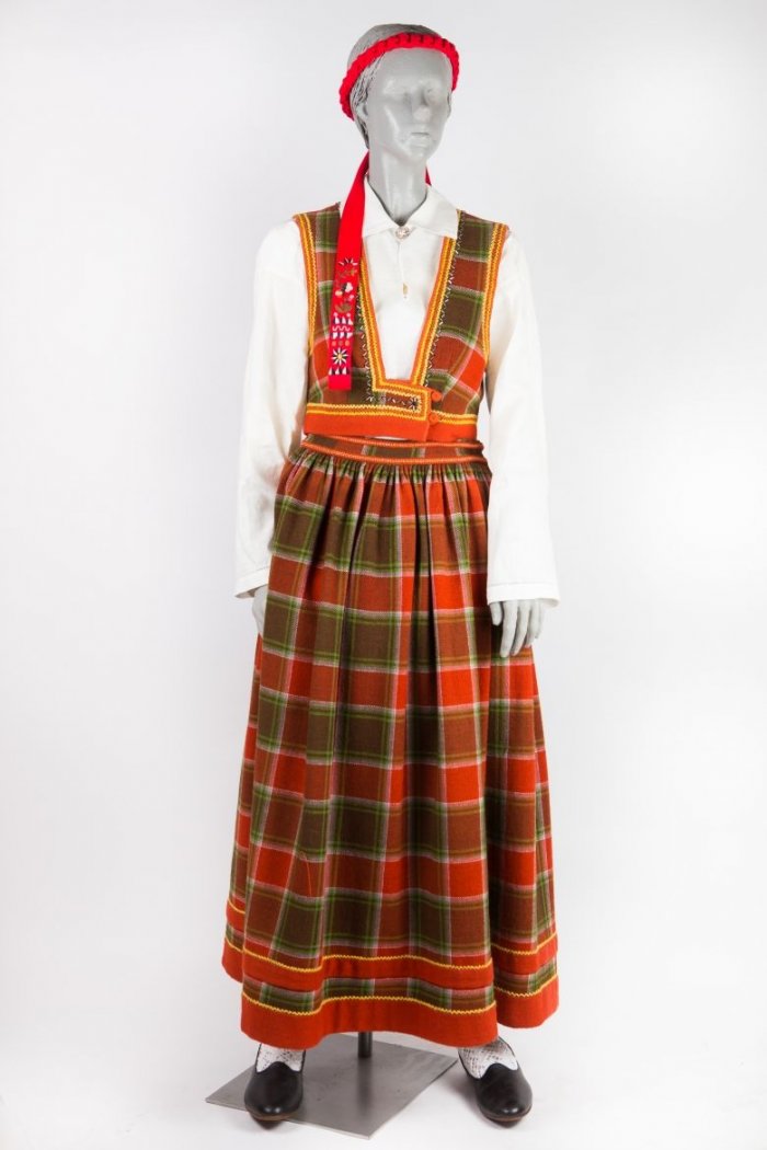 Латвийская Национальная одежда