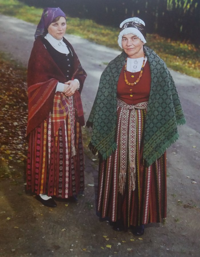 Свадебный народный костюм Латвия