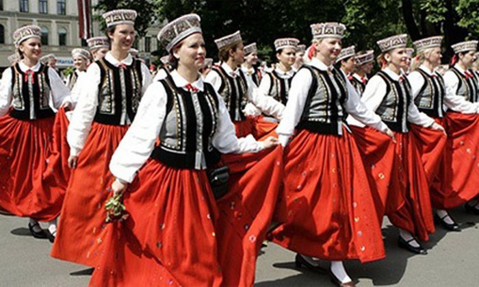 Латвийский национальный костюм