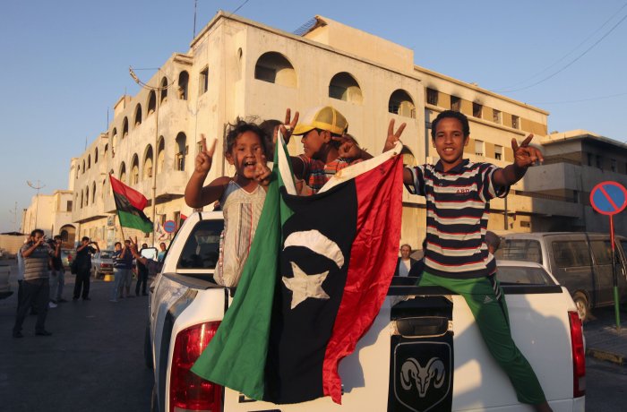 Ливия население