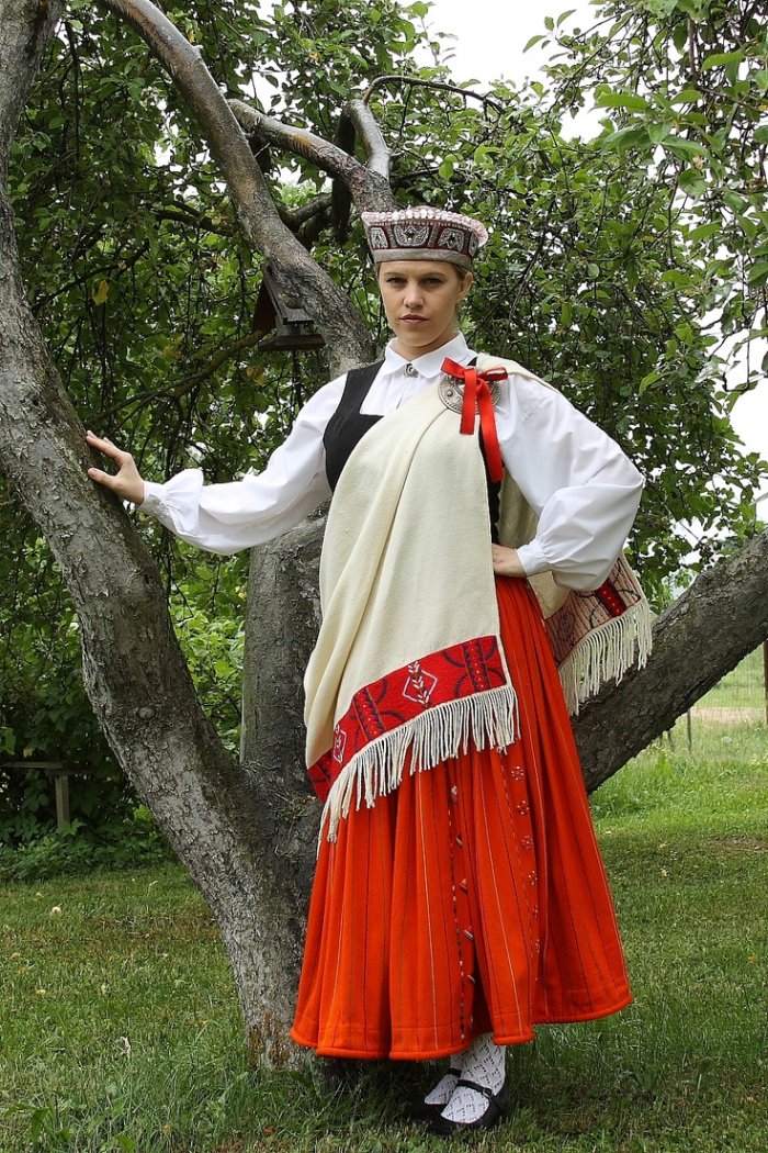 Латвийская Национальная одежда