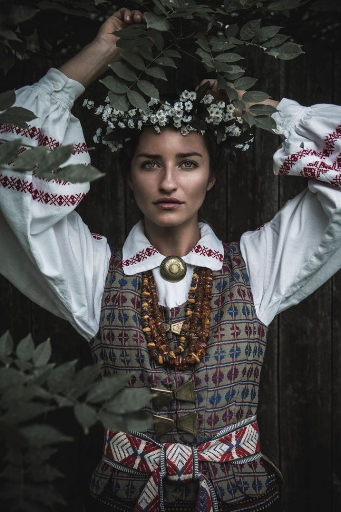 Национальный костюм литовцев в рисунках
