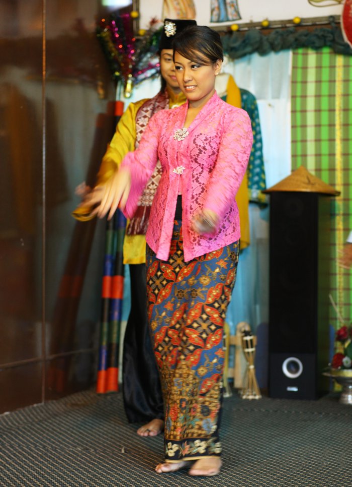 Малайзия национальный костюм