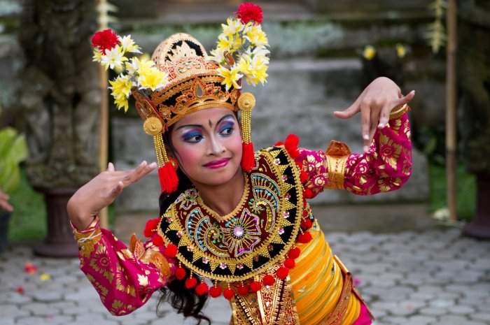 Национальная одежда Индонезии