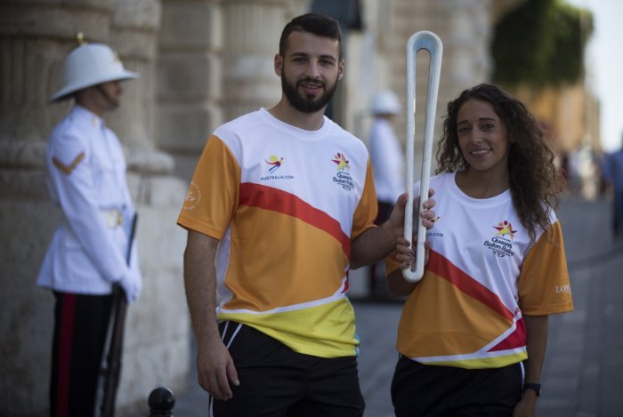 Мальти́йцы внешность