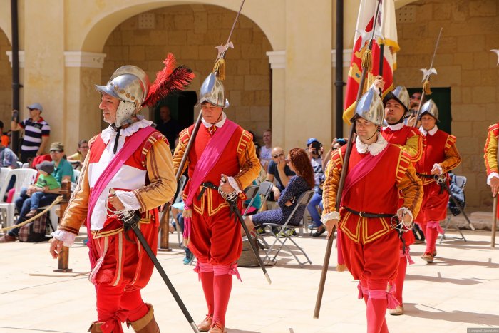 Национальный костюм Мальты