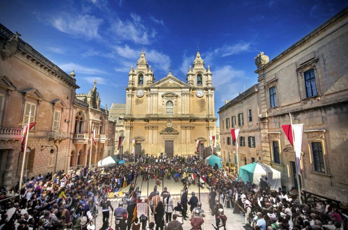 Жители Мальты называются