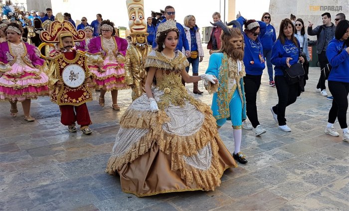 Костюмы Мисс Вселенная Авангард