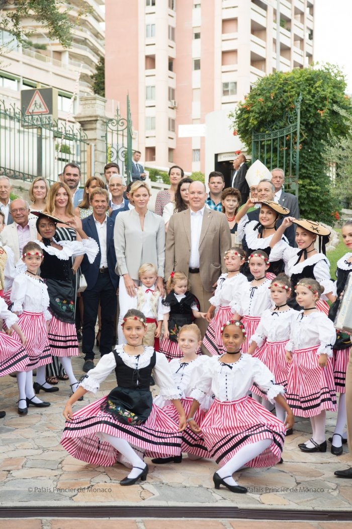 Национальная одежда Монако