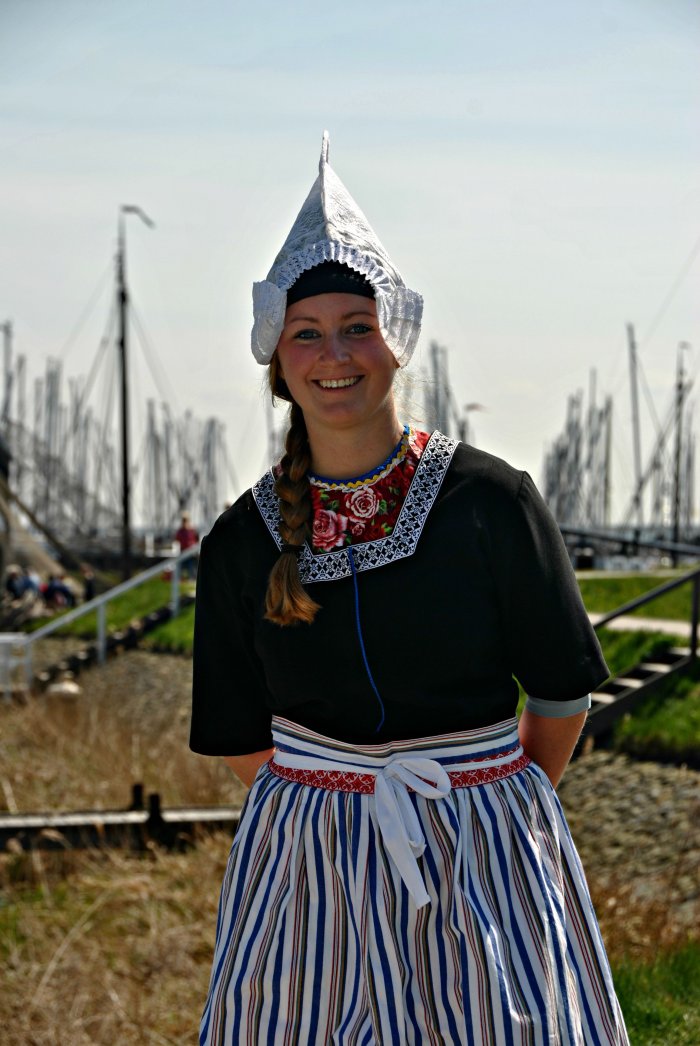 Нидерланды национальный костюм