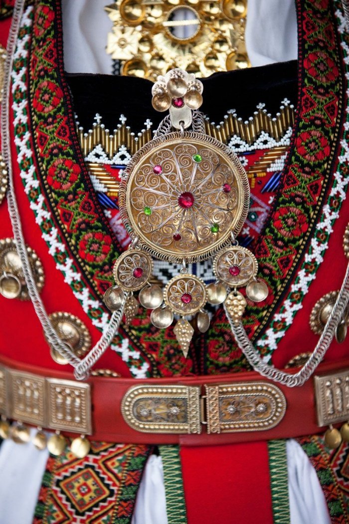 Норвежцы в национальных костюмах