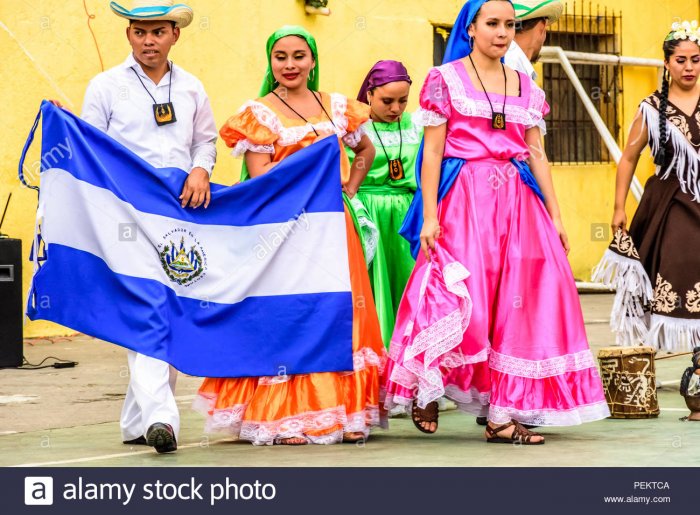 Национальный костюм Сальвадора