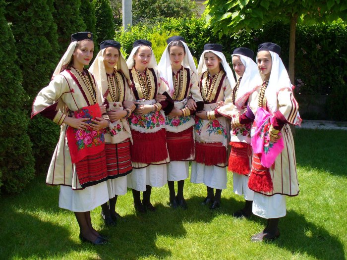 Македонский костюм