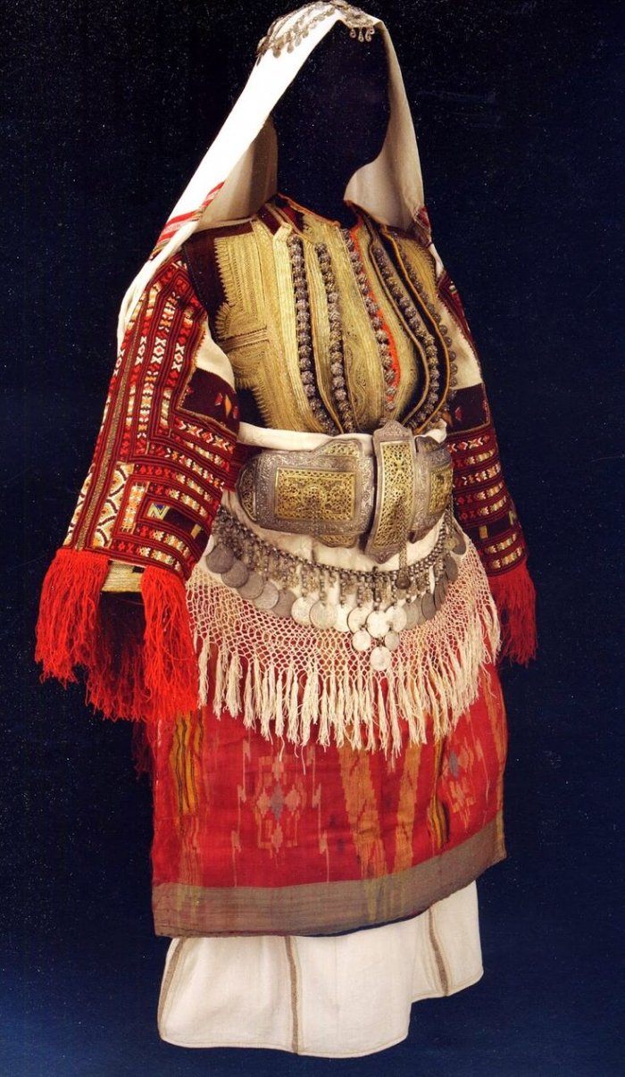 Македонский национальный костюм мужской