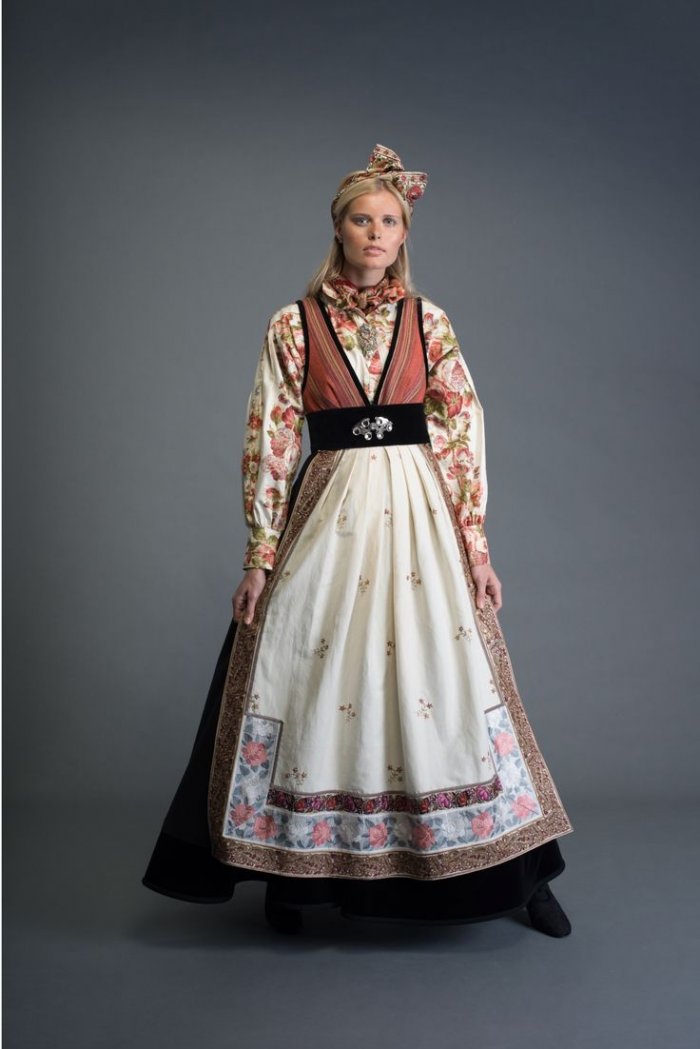 Черногорский мужской национальный костюм